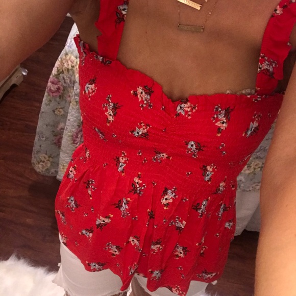 Tops - Floral tank top NWOT